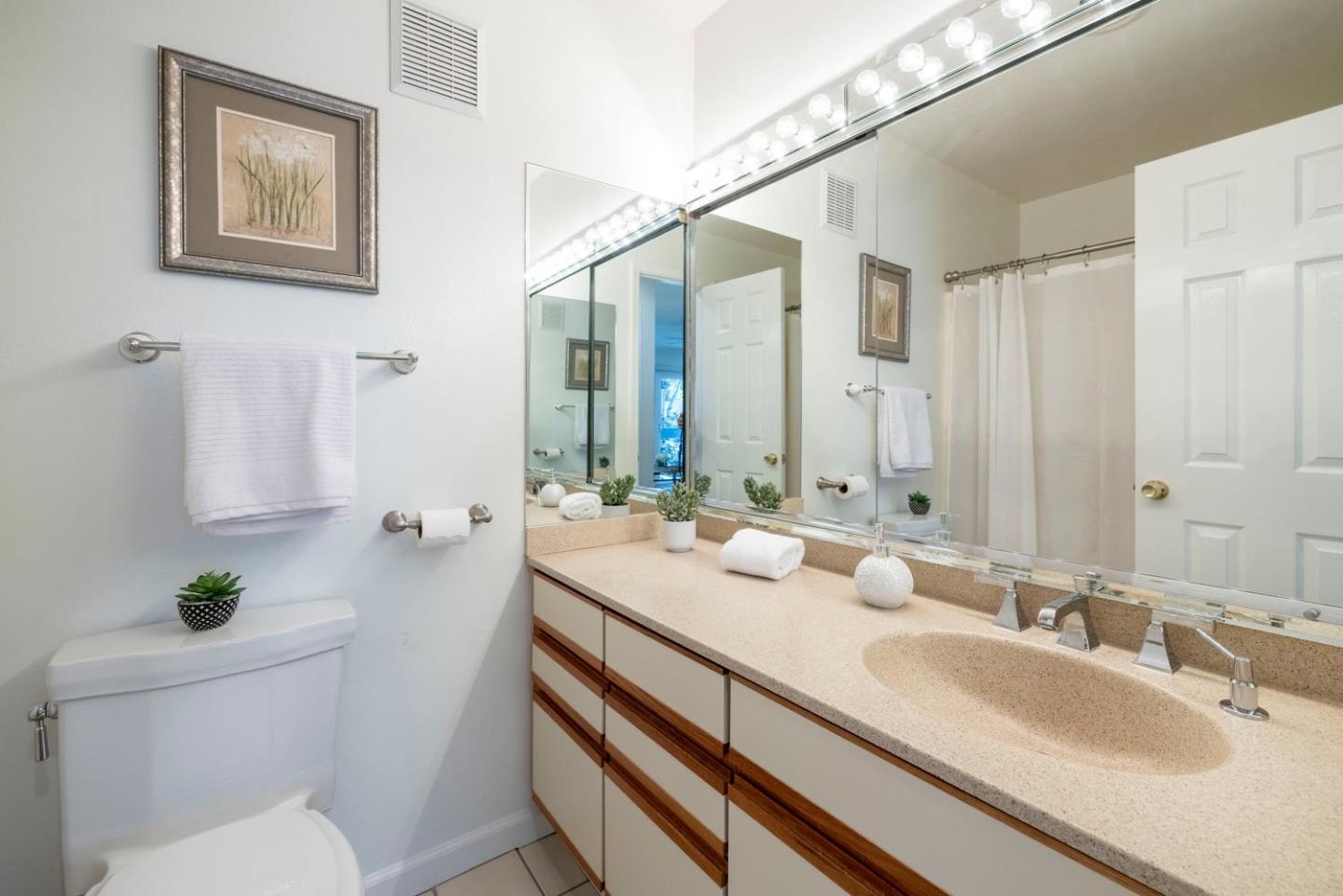 1033 Shell Boulevard, Unit 7 Foster City, CA 94404 - Photo 28 of 34