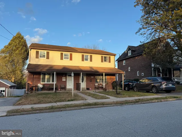 $2,300 | 410 North 5th Avenue, Royersford, PA 19468