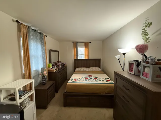 $2,300 | 410 North 5th Avenue, Royersford, PA 19468