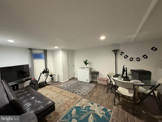 $2,300 | 410 North 5th Avenue, Royersford, PA 19468