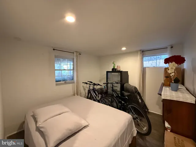 $2,300 | 410 North 5th Avenue, Royersford, PA 19468