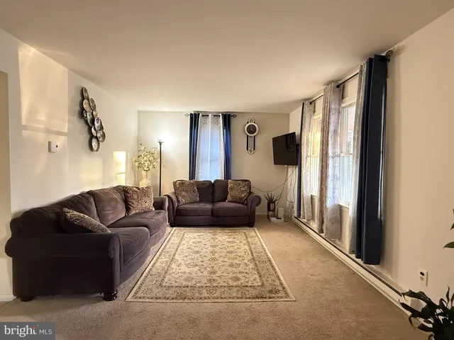 $2,300 | 410 North 5th Avenue, Royersford, PA 19468