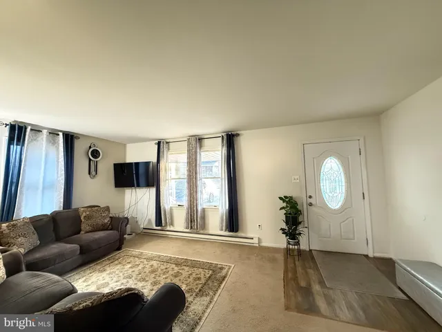 $2,300 | 410 North 5th Avenue, Royersford, PA 19468