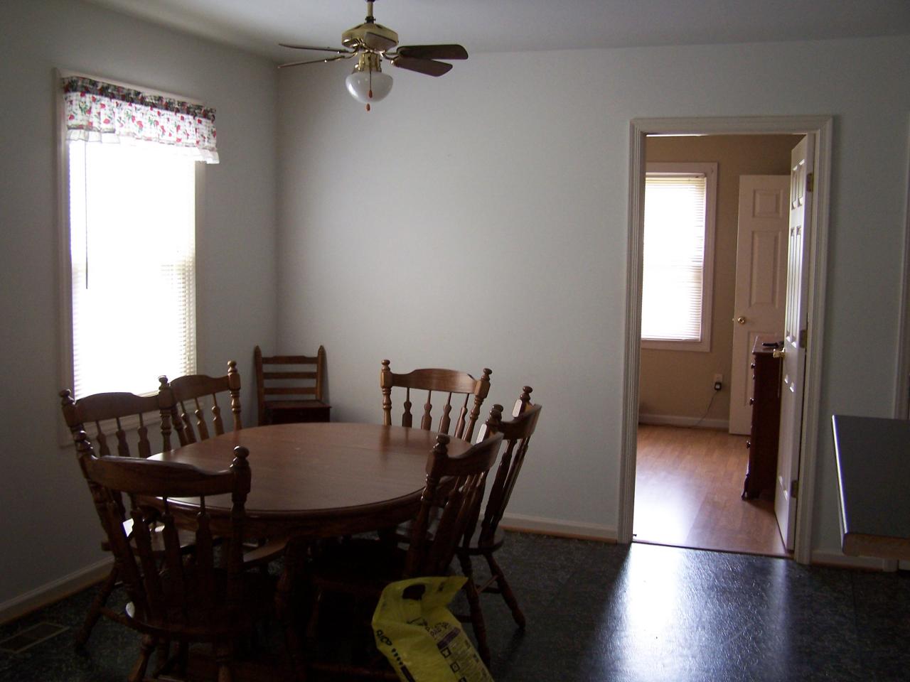 1301 Jeters Mill Road Vinton, VA 24179 - Photo 10 of 20 Dining Area