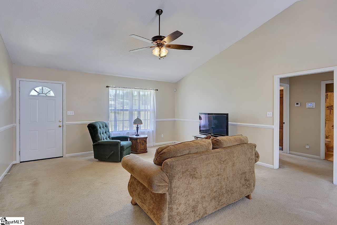 284 Rigs Drive Boiling Springs, SC 29316 - Photo 7 of 36