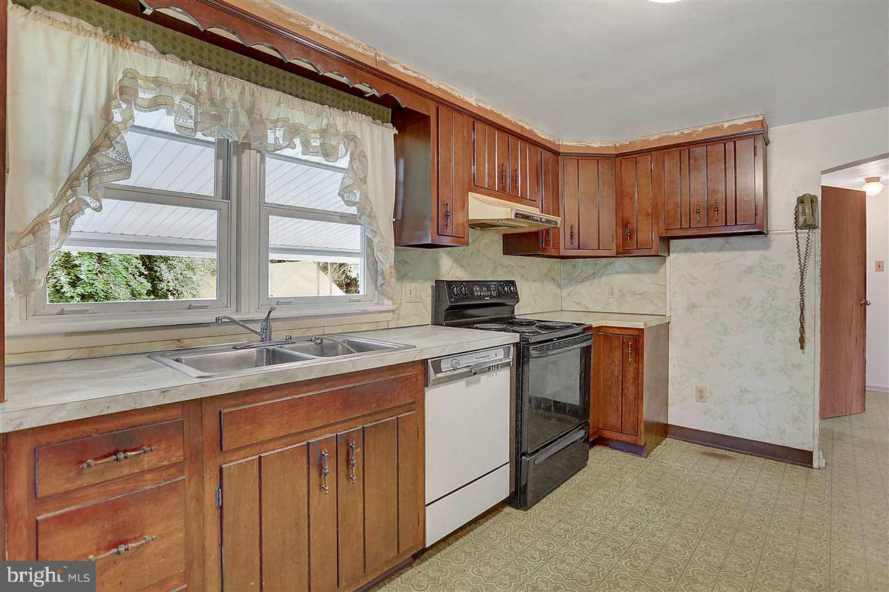 2020 Poplars Road York, PA 17408 - Photo 14 of 23 Gallery Image 14