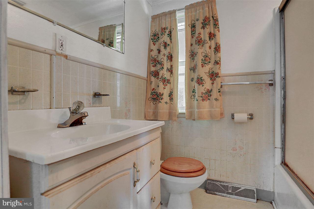 2020 Poplars Road York, PA 17408 - Photo 16 of 23 Gallery Image 16