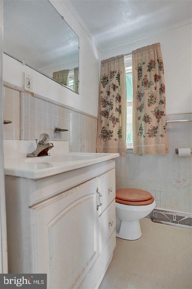 2020 Poplars Road York, PA 17408 - Photo 17 of 23 Gallery Image 17