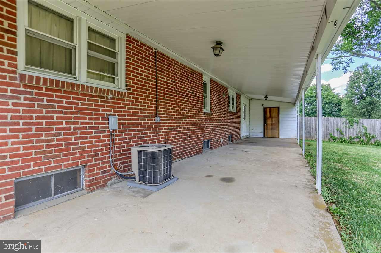 2020 Poplars Road York, PA 17408 - Photo 5 of 23 Gallery Image 5