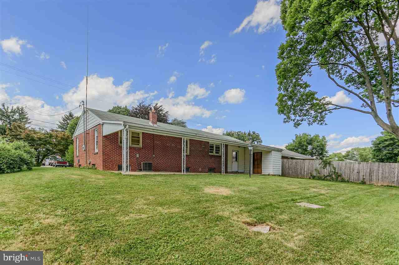 2020 Poplars Road York, PA 17408 - Photo 7 of 23 Gallery Image 7