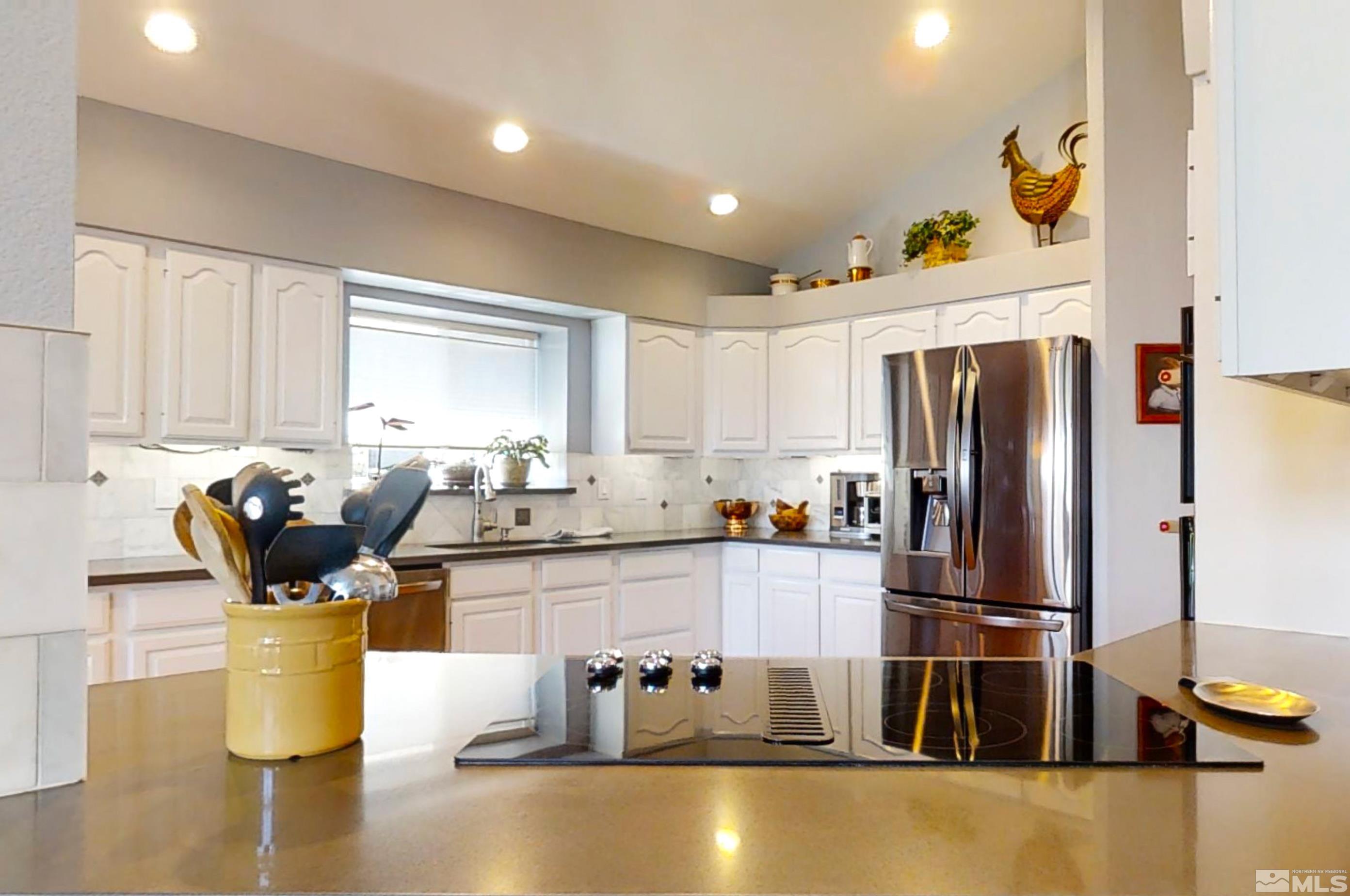 3651 Hemlock Way Reno, NV 89509 - Photo 3 of 21 Photo 3