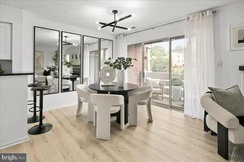 $324,900 | 3150 Covewood Court, Unit L, Falls Church, VA 22042