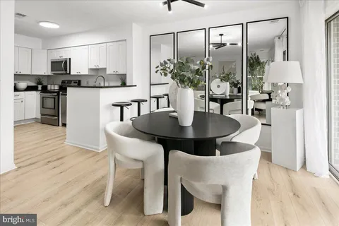 $324,900 | 3150 Covewood Court, Unit L, Falls Church, VA 22042