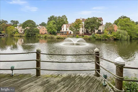 $324,900 | 3150 Covewood Court, Unit L, Falls Church, VA 22042