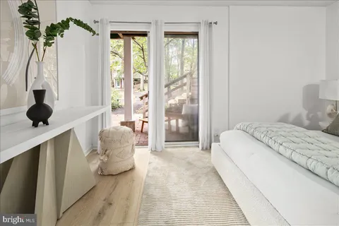 $324,900 | 3150 Covewood Court, Unit L, Falls Church, VA 22042