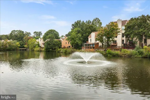 $324,900 | 3150 Covewood Court, Unit L, Falls Church, VA 22042