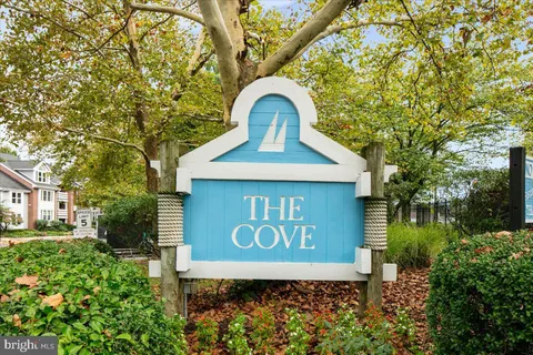 $324,900 | 3150 Covewood Court, Unit L, Falls Church, VA 22042
