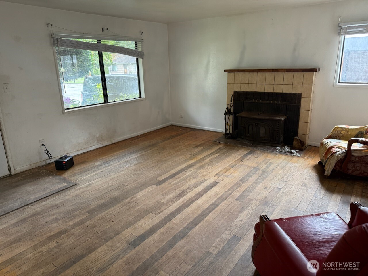 3511 Southeast 6th Street Renton, WA 98058 - Photo 2 of 15 Gallery Image 2