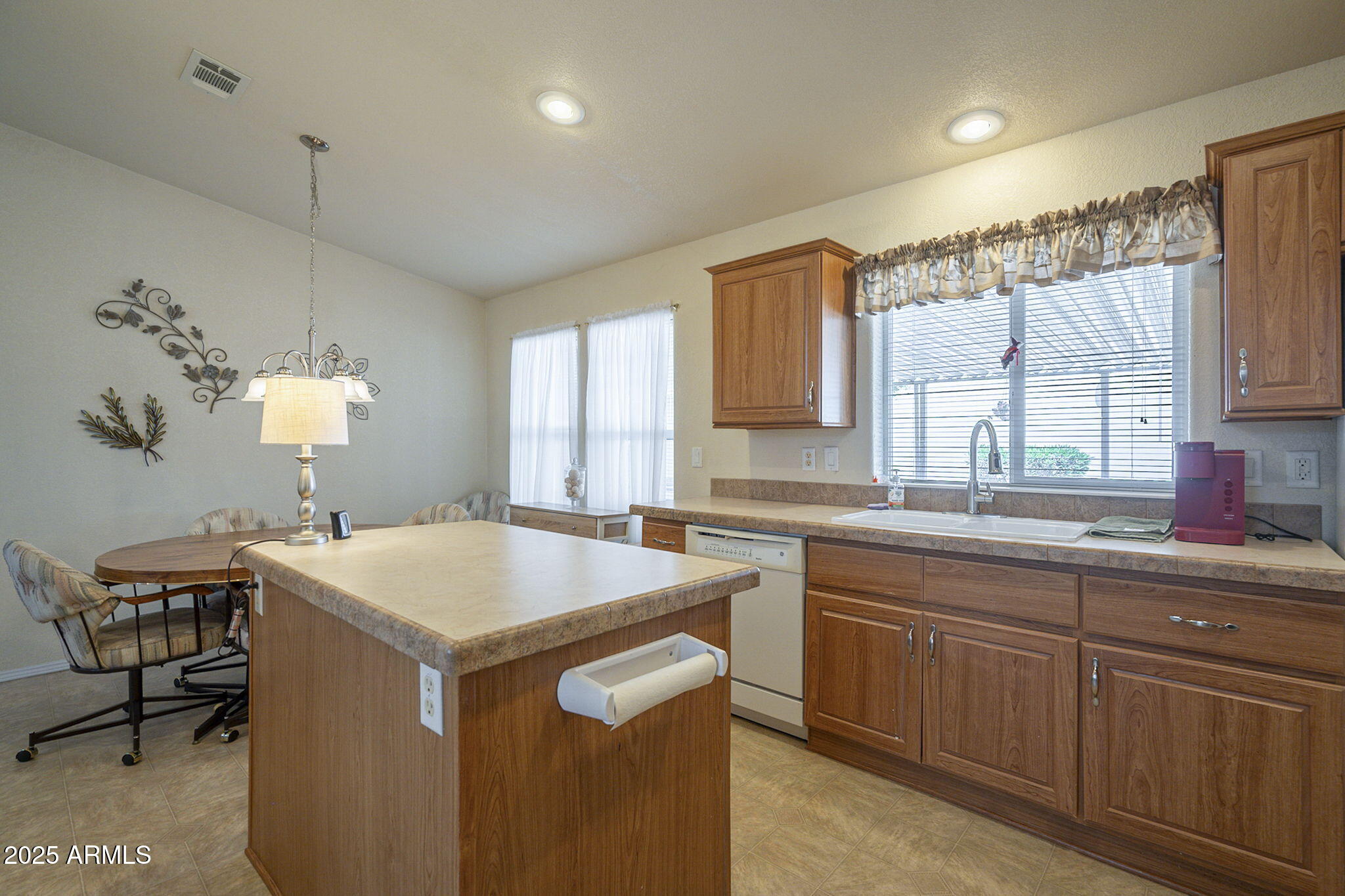 2263 North Trekell Road, Unit 93 Casa Grande, AZ 85122 - Photo 5 of 28 Kitchen3