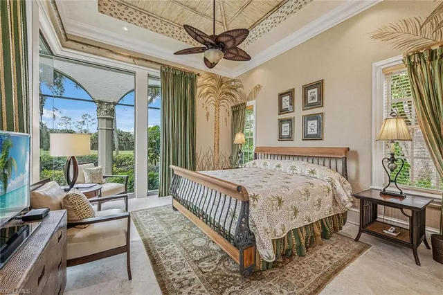 a en suite bathroom with a sink a toilet and shower