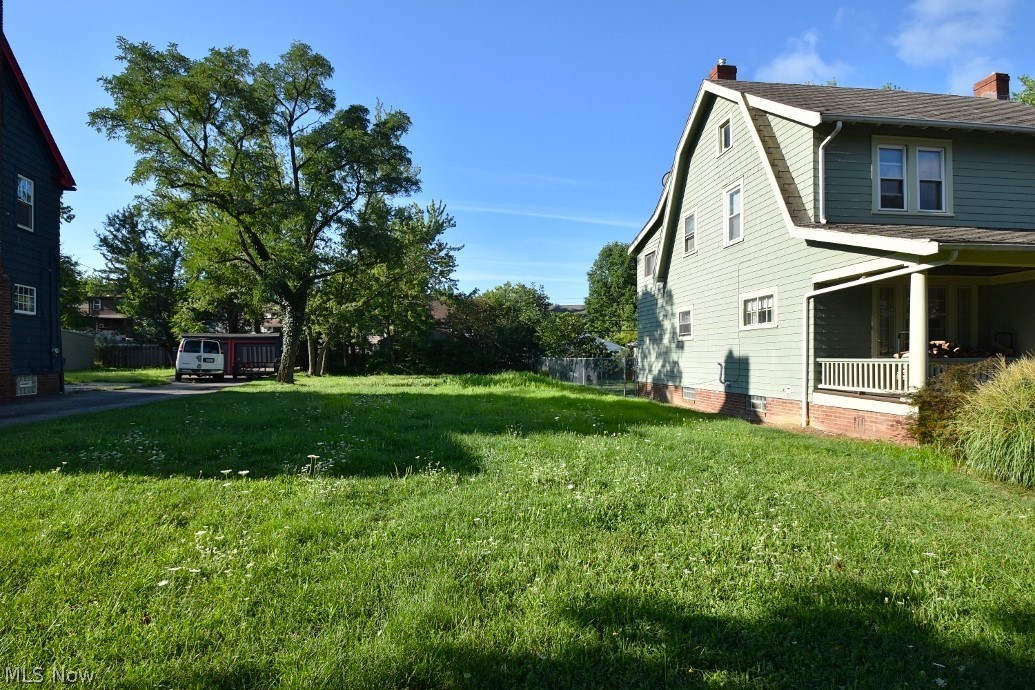 3536 Nordway Road Cleveland Heights, OH 44118 - Photo 23 of 23 Side yard is vacant lot that will become available to purchase from Land Bank in Oct/Nov. Ask LA for info