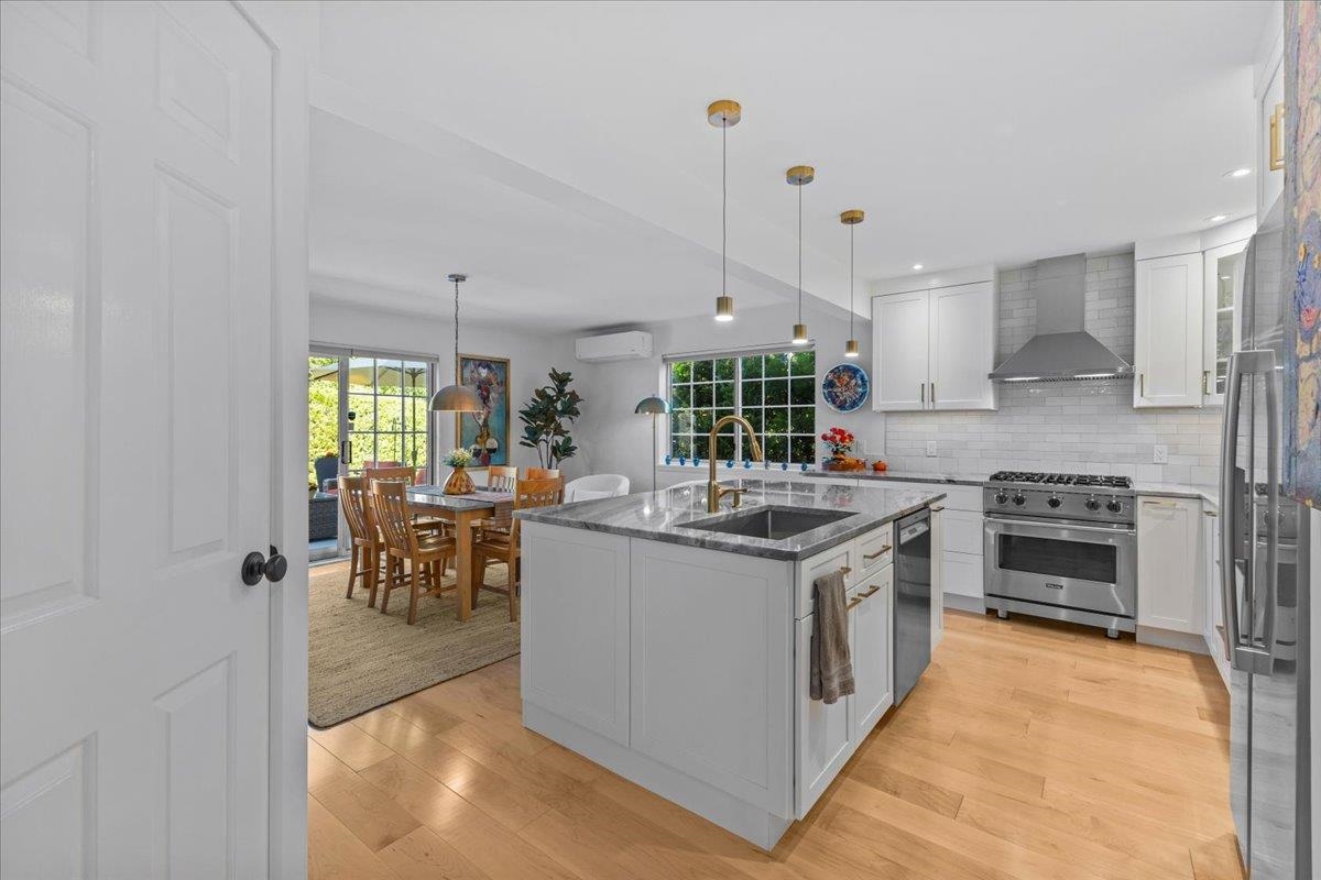 64 Southwind Drive Burlington, VT 05401 - Photo 9 of 31