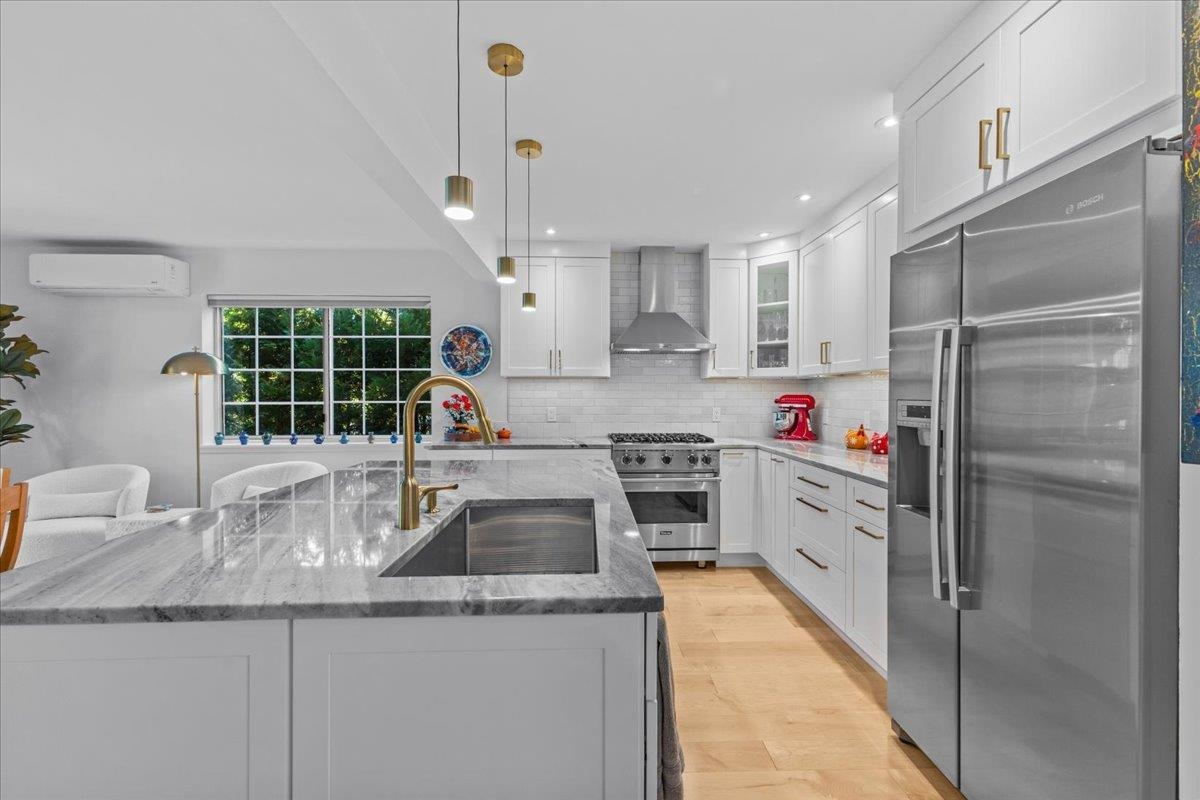 64 Southwind Drive Burlington, VT 05401 - Photo 10 of 31