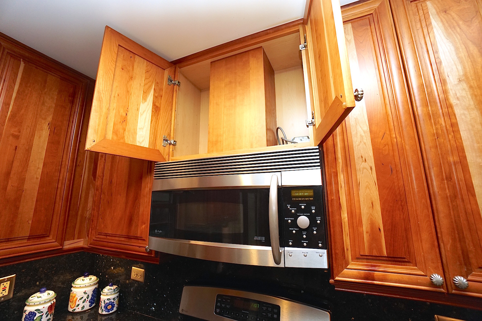 1611 Canyon Run Road Naperville, IL 60565 - Photo 11 of 23 a view of washer and dryer