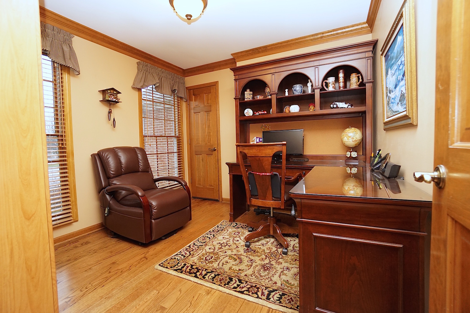 1611 Canyon Run Road Naperville, IL 60565 - Photo 7 of 23 a view of living room with furniture and a rug