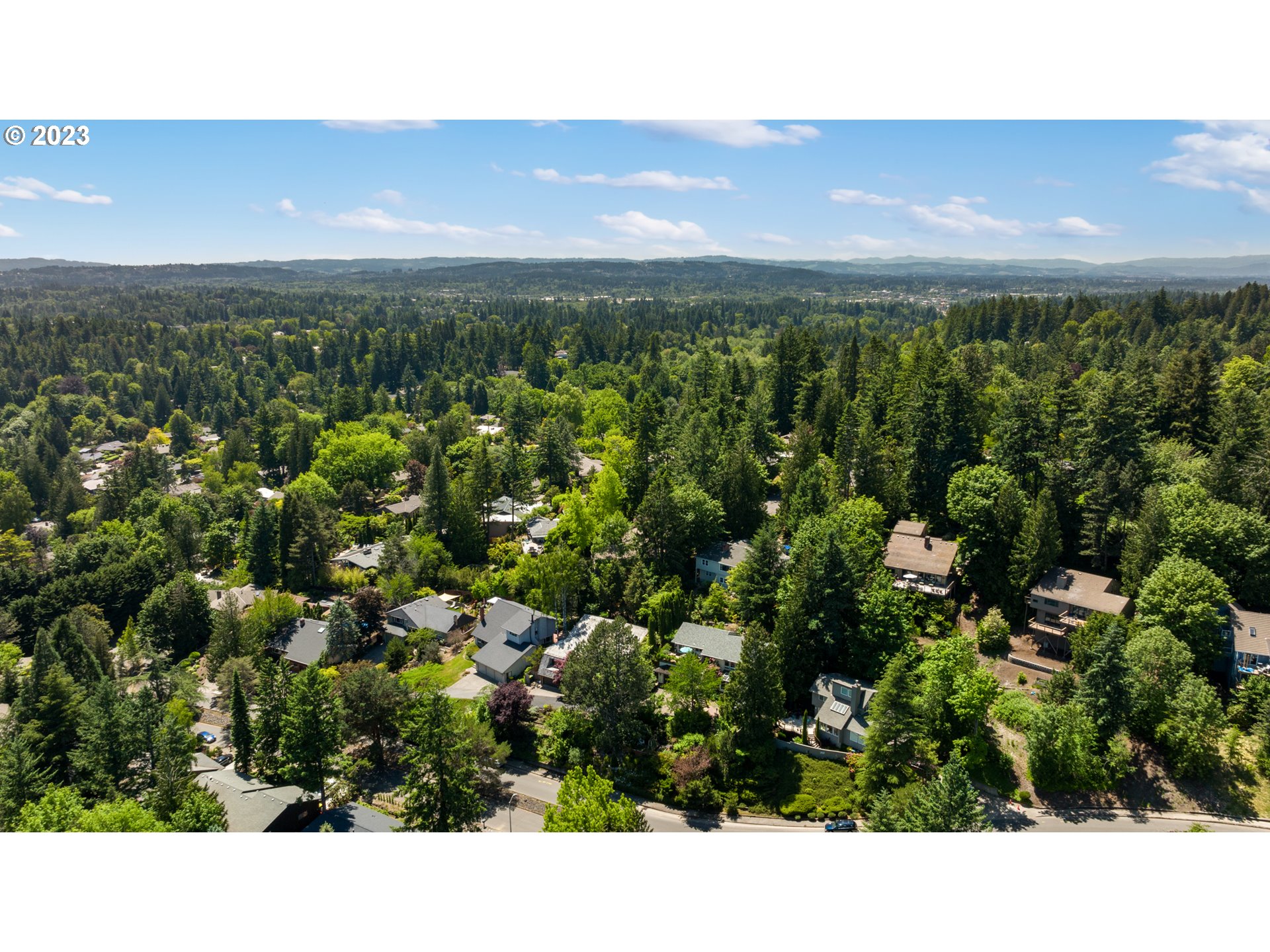 3015 Southwest Raleighview Drive Portland, OR 97225 - Photo 12 of 48 Gallery Image 12