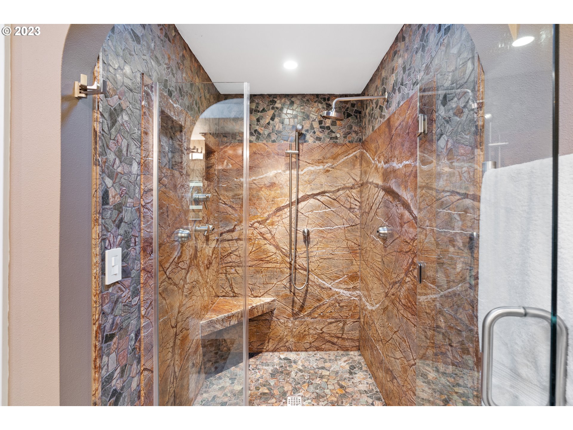 3015 Southwest Raleighview Drive Portland, OR 97225 - Photo 20 of 48 Gallery Image 20