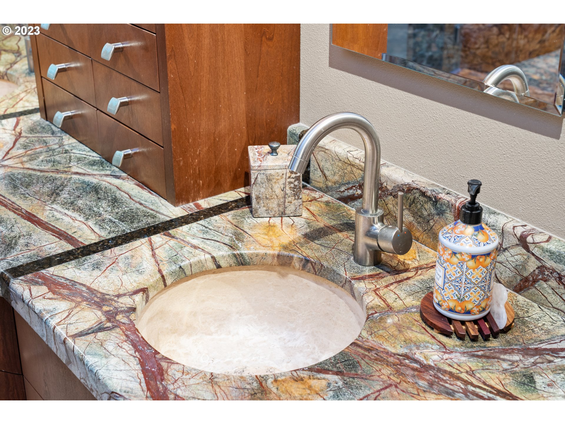 3015 Southwest Raleighview Drive Portland, OR 97225 - Photo 22 of 48 Gallery Image 22