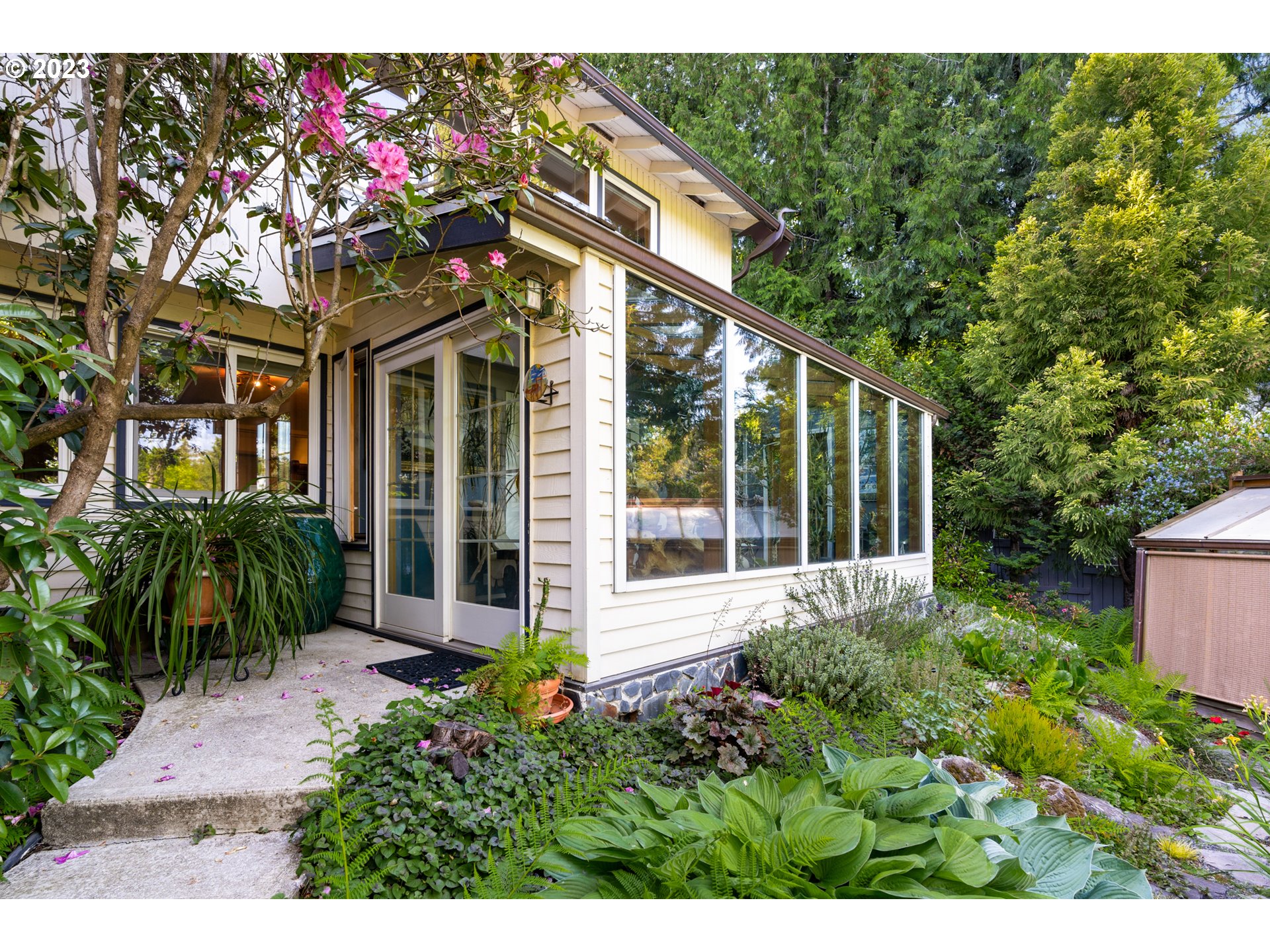 3015 Southwest Raleighview Drive Portland, OR 97225 - Photo 42 of 48 Gallery Image 42