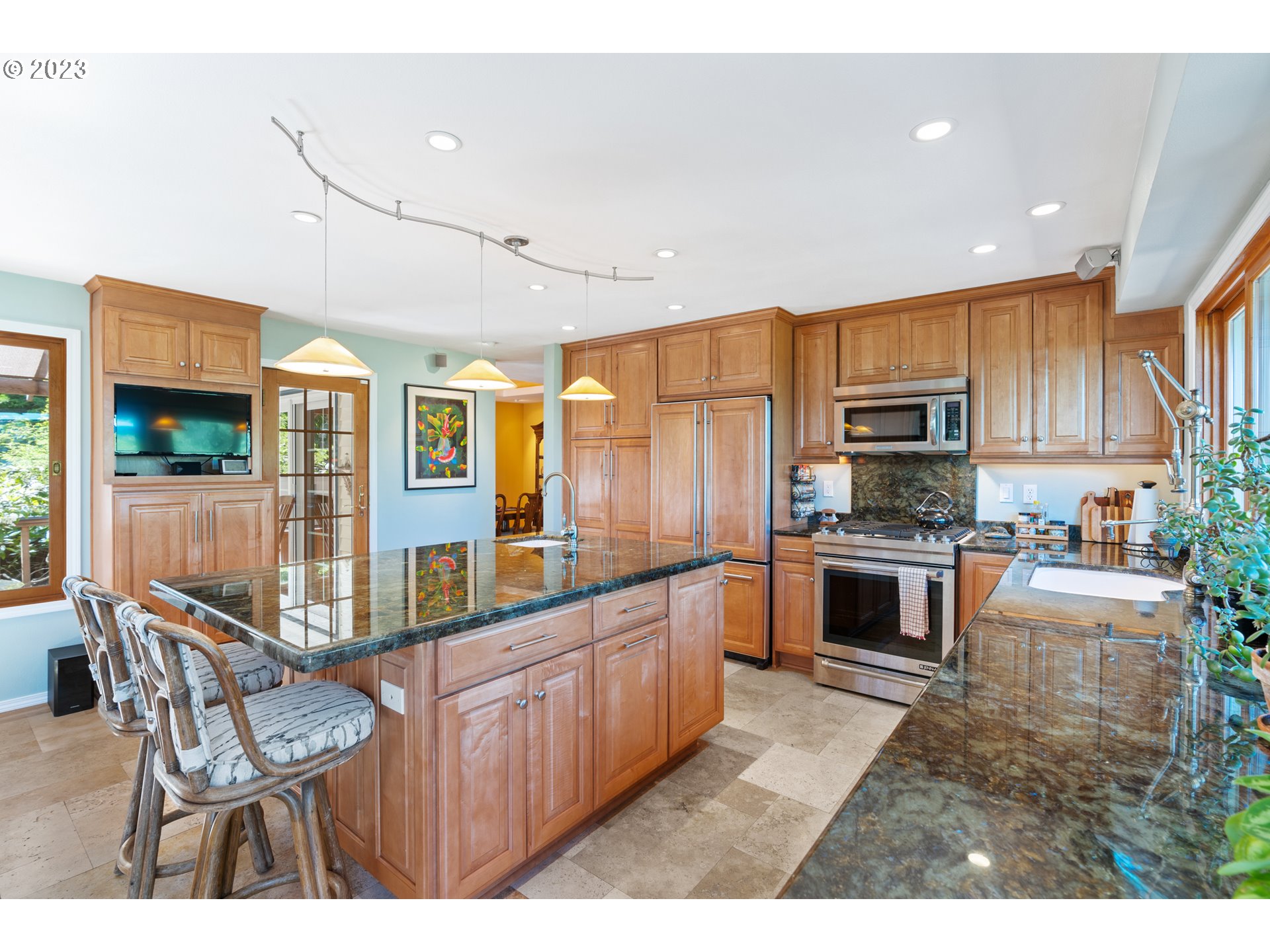 3015 Southwest Raleighview Drive Portland, OR 97225 - Photo 5 of 48 Gallery Image 5