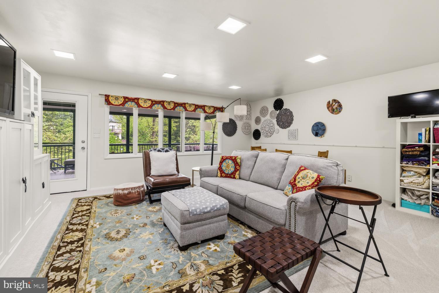 1074 Pheasant Road Rydal, PA 19046 - Photo 17 of 51 Den