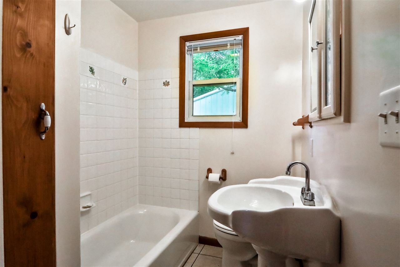 2085 Blackhawk Road Rockford, IL 61109 - Photo 13 of 24 Gallery Image 13