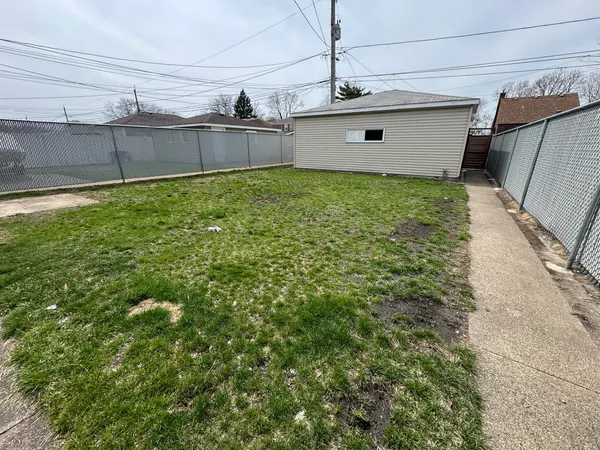 $259,900 | 11022 South Avenue D, Chicago, IL 60617