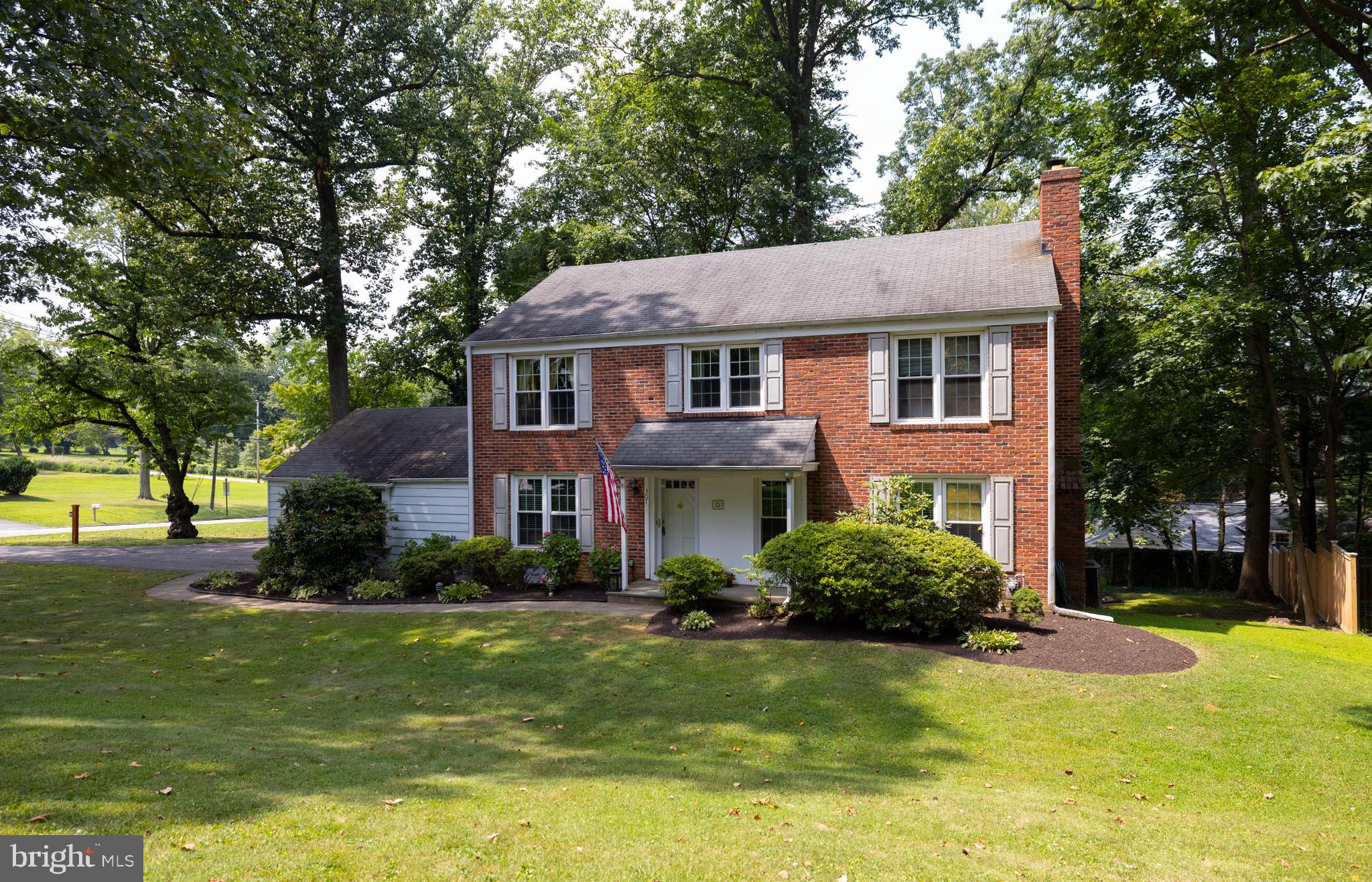 307 Colket Lane Wayne, PA 19087 - Photo 3 of 29 Front2