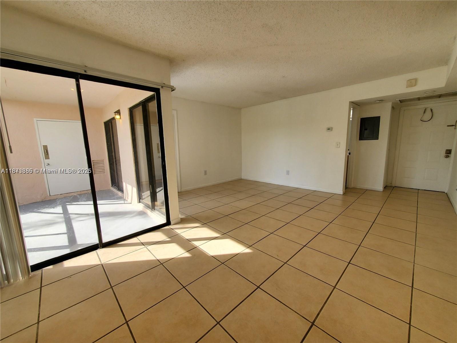 1017 Washington Circle, Unit F Homestead, FL 33034 - Photo 6 of 34 a view of an entryway