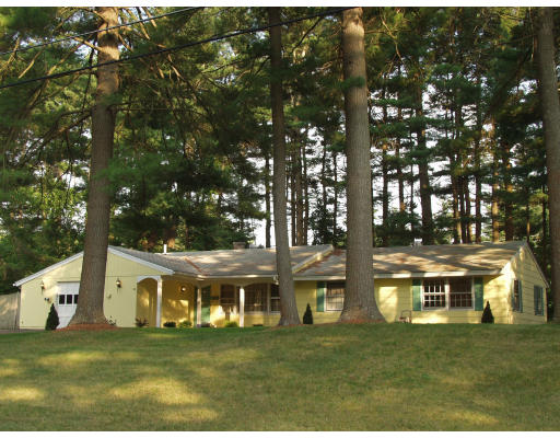 20 Ansie Road Chelmsford, MA 01824 - Photo 1 of 11