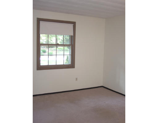 20 Ansie Road Chelmsford, MA 01824 - Photo 9 of 11