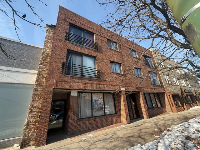 $1,600 | 7412 North Western Avenue, Unit 3N, Chicago, IL 60645