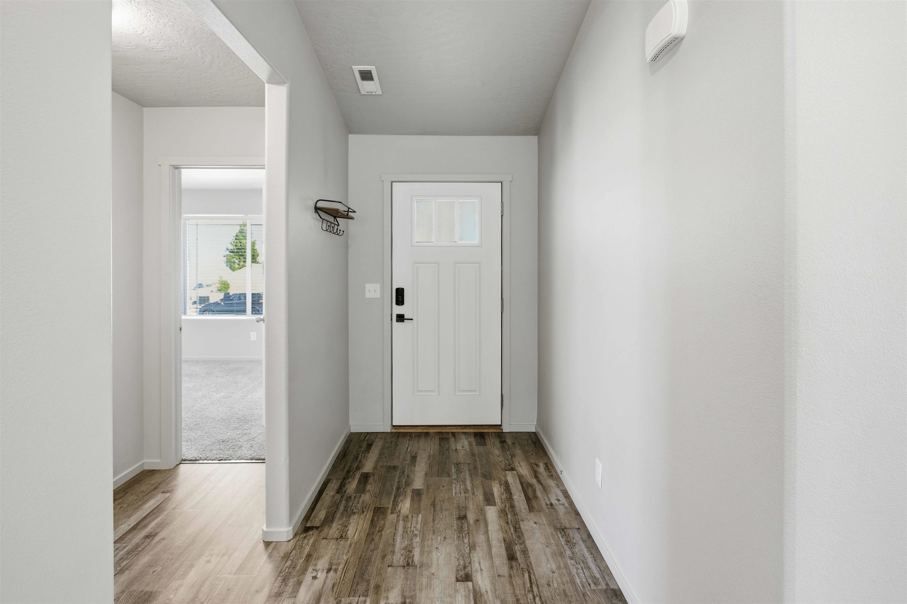 616 South Grady Road Spokane Valley, WA 99016 - Photo 6 of 49 Gallery Image 6