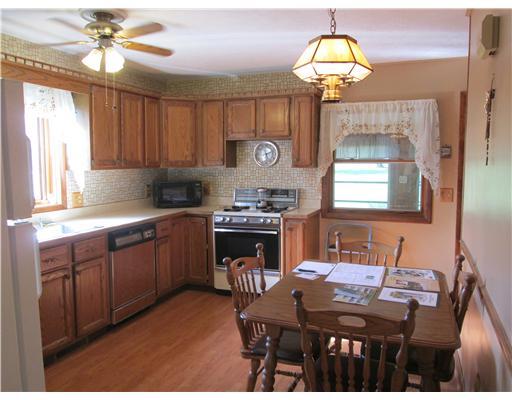 3257 Longview Road Hermitage, PA 16148 - Photo 3 of 7 Kitchen.