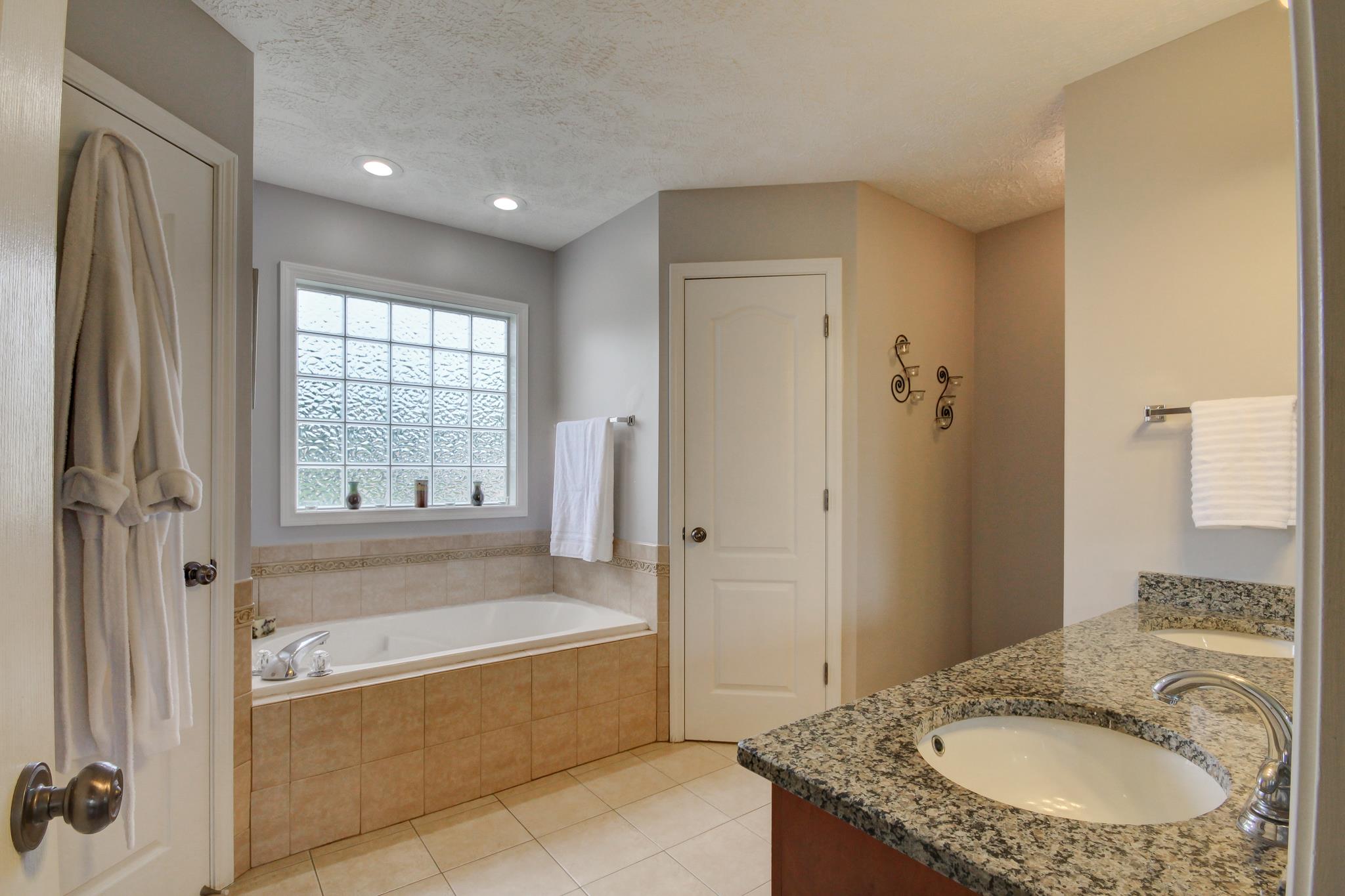 935 South Ridge Trail Clarksville, TN 37043 - Photo 14 of 30 Gallery Image 14