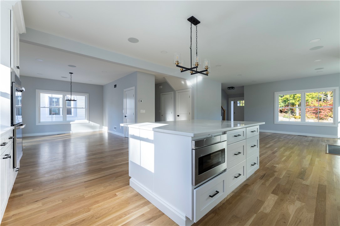 1 Stoneridge Road, Unit 1 Smithfield, RI 02917 - Photo 8 of 38