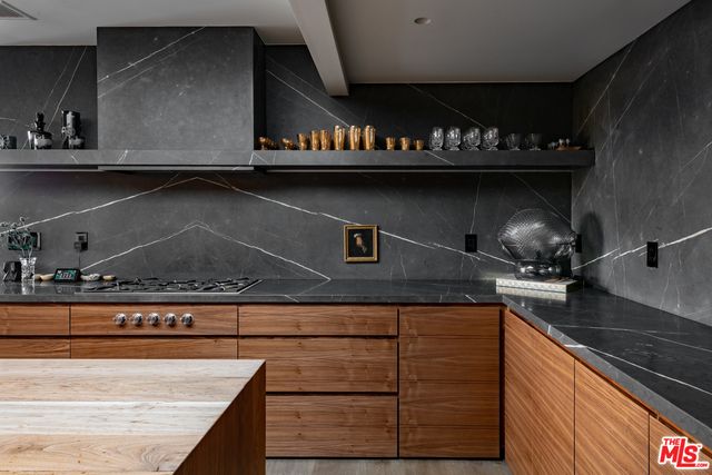 $6,250,000 | 1883 Rising Glen Road, Los Angeles, CA 90069