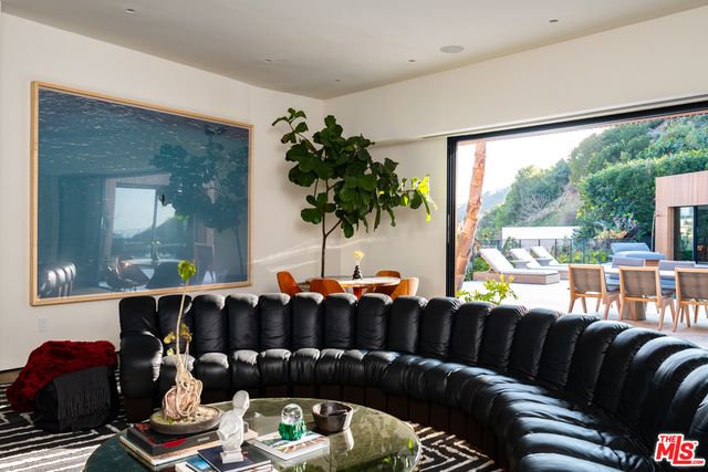 $6,250,000 | 1883 Rising Glen Road, Los Angeles, CA 90069