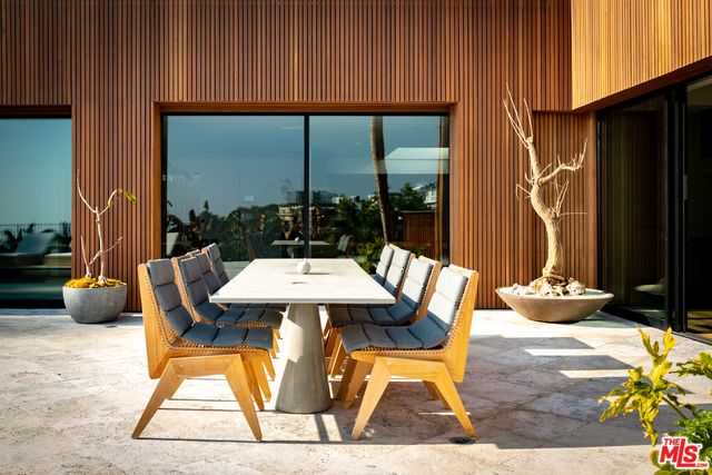 $6,250,000 | 1883 Rising Glen Road, Los Angeles, CA 90069