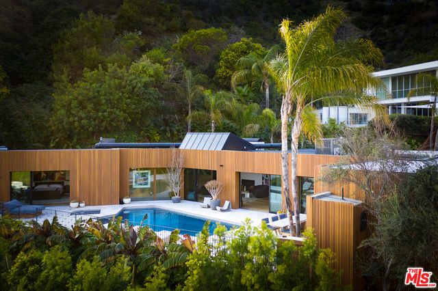 $6,250,000 | 1883 Rising Glen Road, Los Angeles, CA 90069